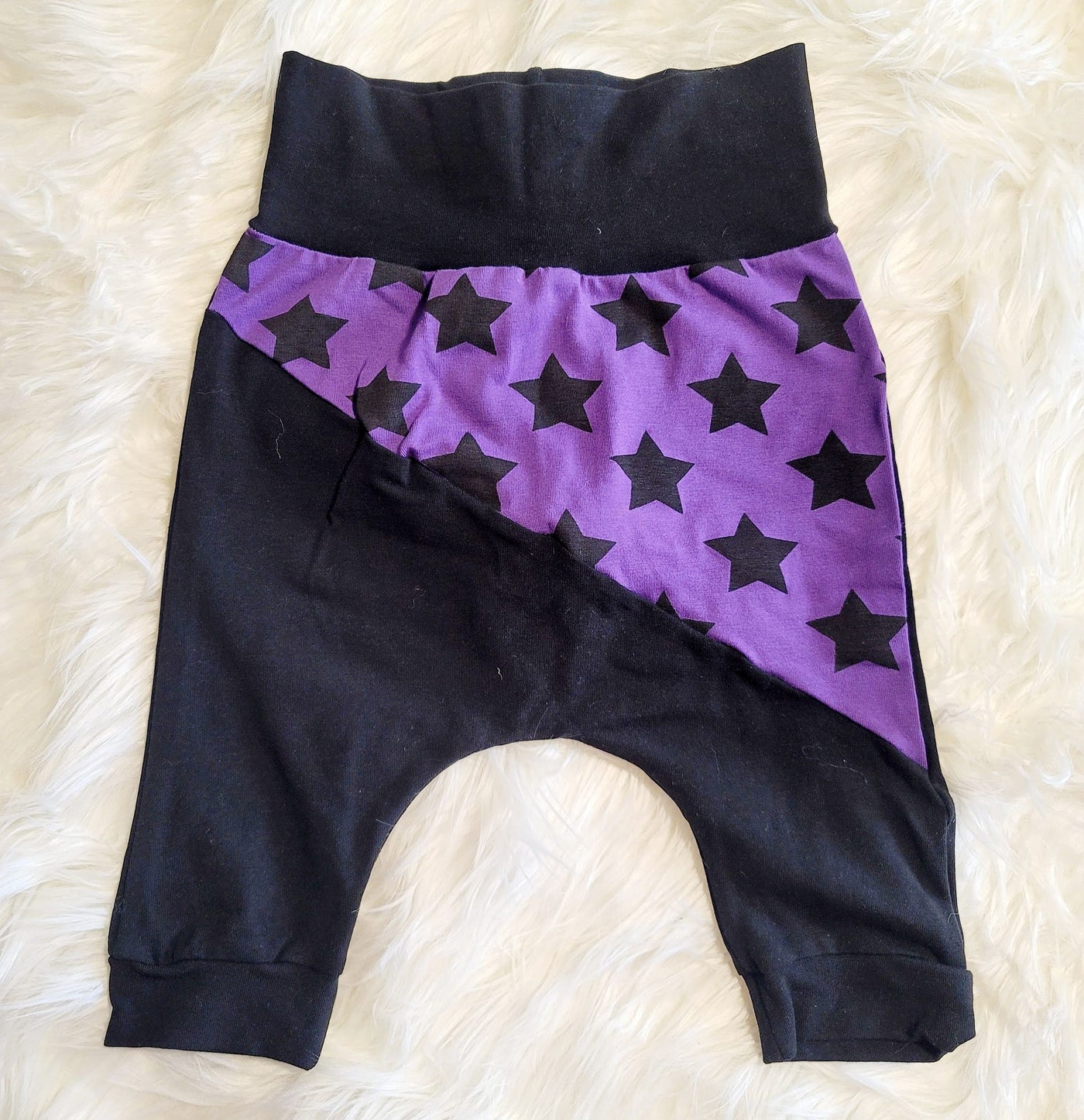 3T Purple Stars Colorblocked Harem Shorts